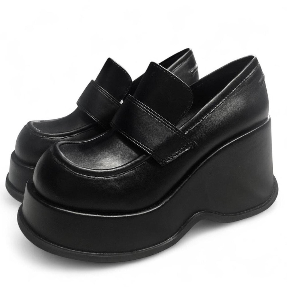 Dolls Kill Soul Meets Body Loafers